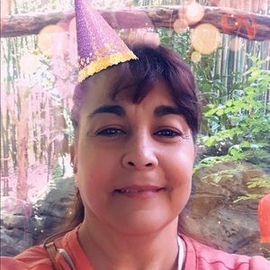 Meet your Posher, Gina